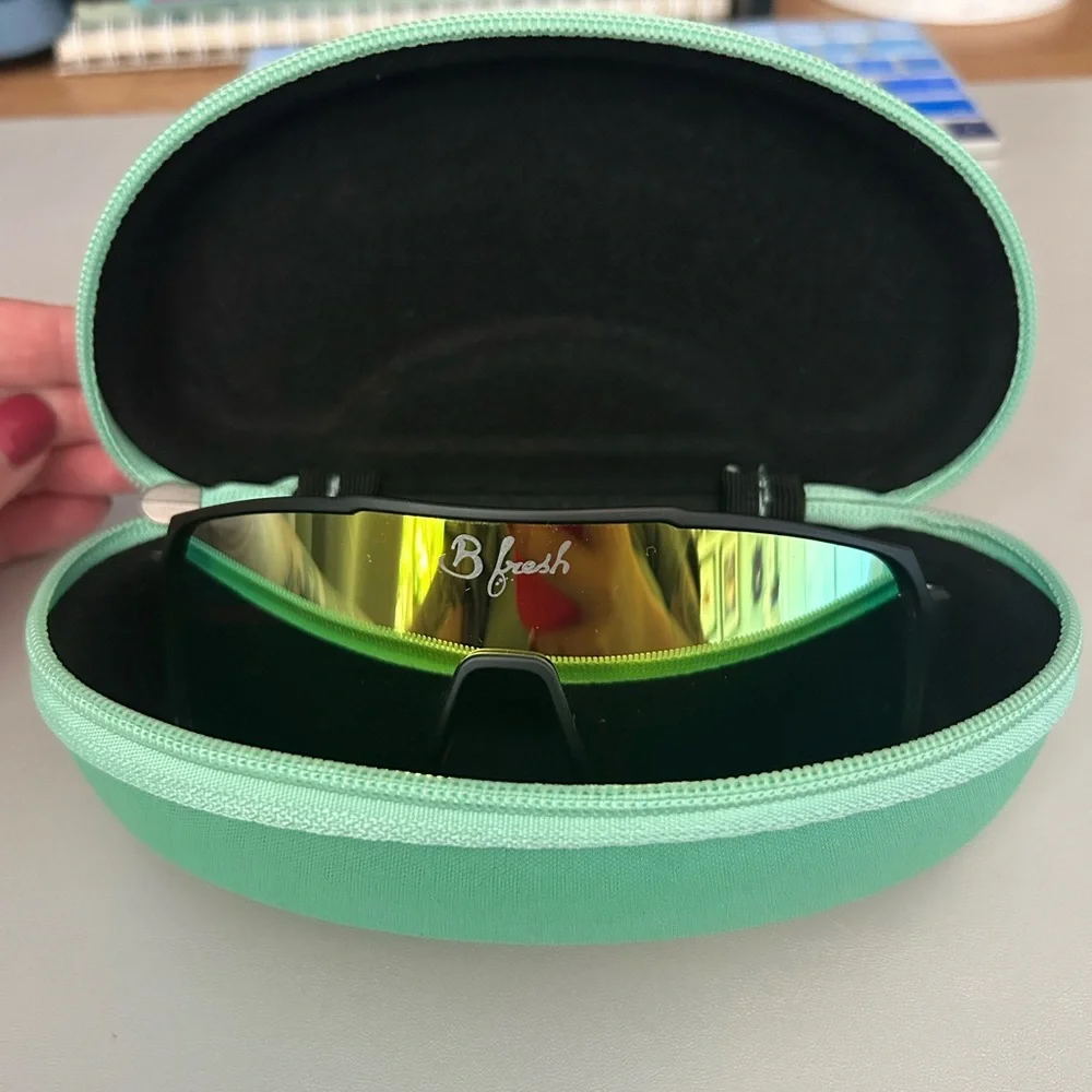 B-Fresh Sunglasses -EUC - Picture 4 of 5